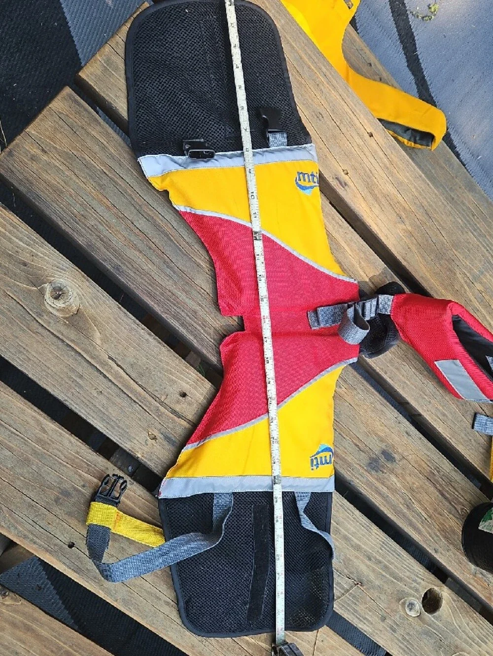 mti bright red